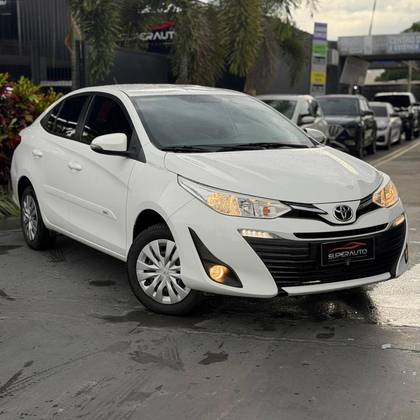 TOYOTA YARIS 1.5 16V FLEX SEDAN XL PLUS TECH MULTIDRIVE TOYOTA YARIS 1.5 16V FLEX SEDAN XL PLUS TECH MULTIDRIVE